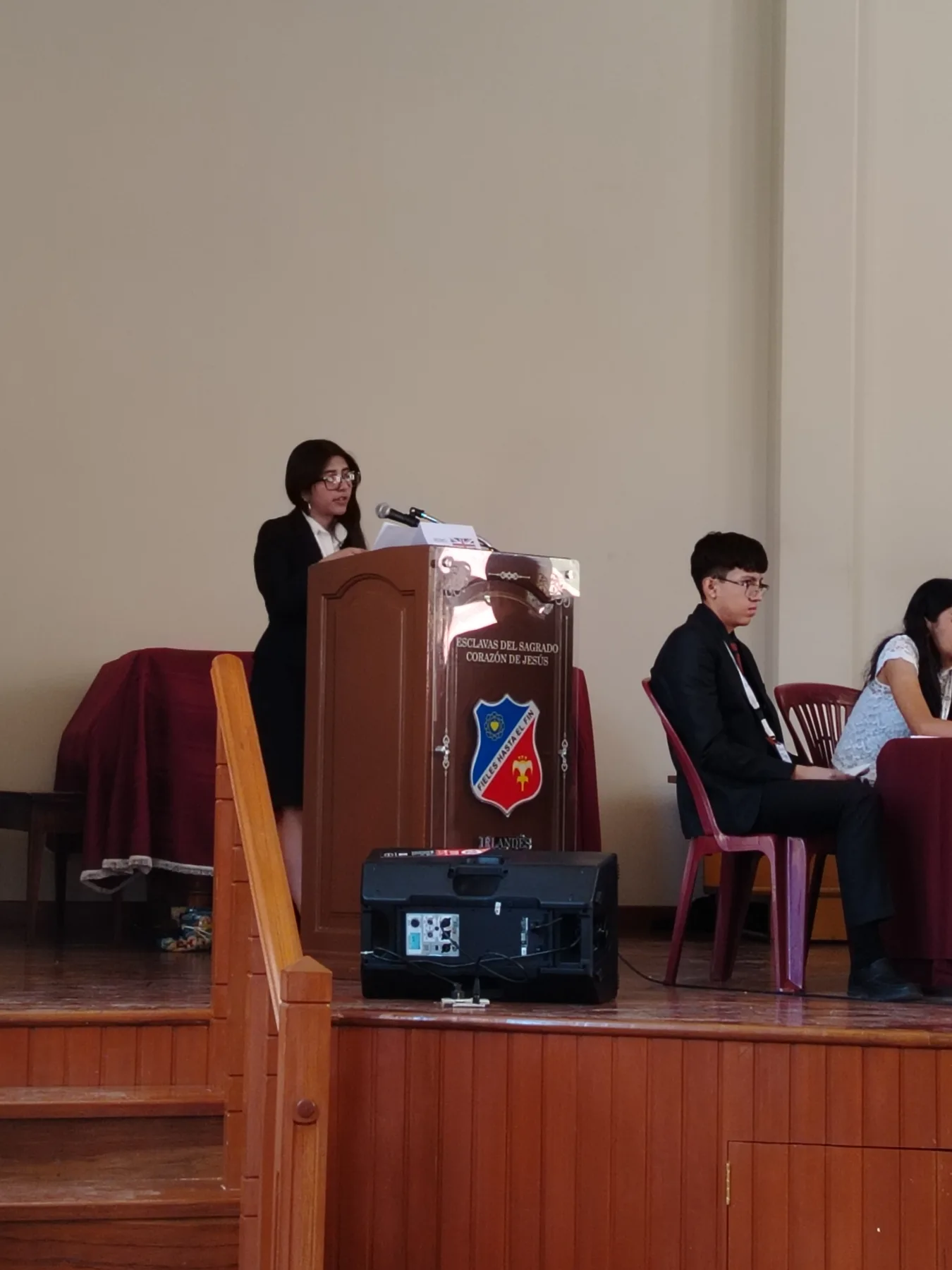 Delegados participando en una simulación de foro del Mini ESCJMUN, imagen 14